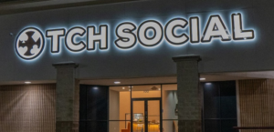 트레일블레이저 포커 투어, 텍사스 카드룸 소셜 오스틴에서 첫 시작