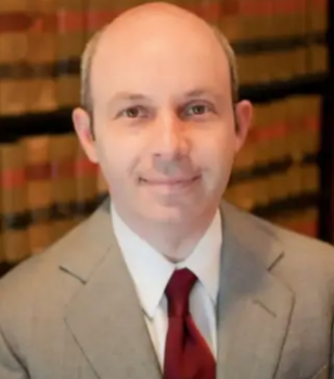 포커 치는 미국 대법원 변호사, 300만 달러 빚져