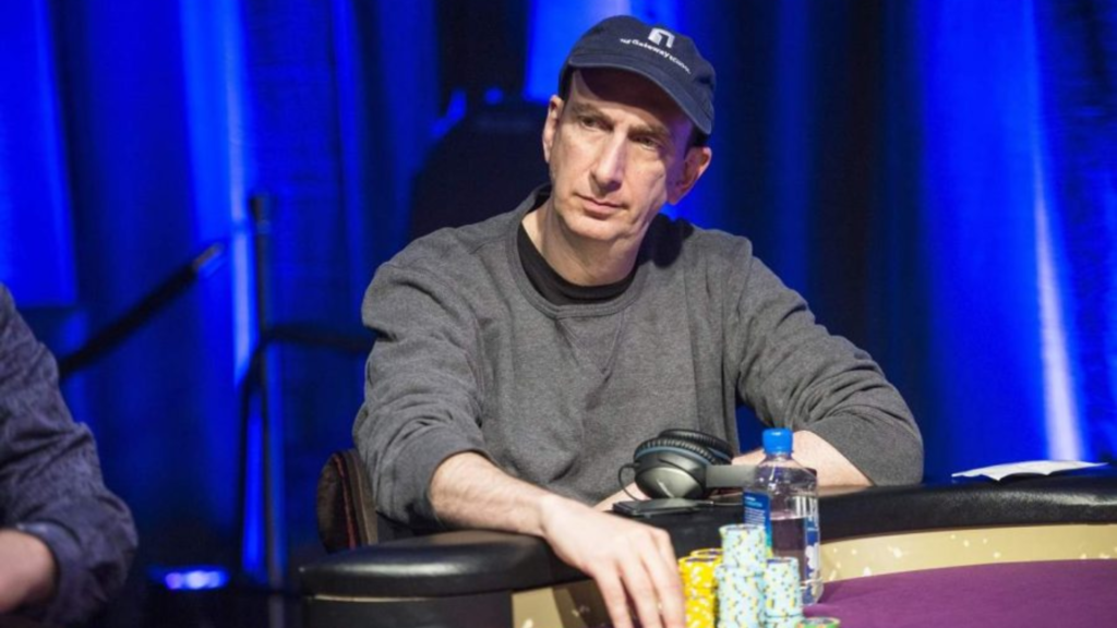 도망칠 곳 없다! 포커 전설 에릭 사이델, 포켓 에이스와 정면 충돌!