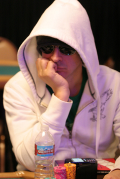 승자와 패자: '마이애미' 존 세르누토와 기타 포커 별명