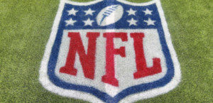 코트 사건에서 전 NFL 선수의 형편없는 포커 실력 드러나