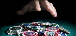 텍사스 포커룸, 위조 칩 운영 적발