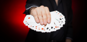 포커를 주제로 한 연극, 런던 극장에 상륙