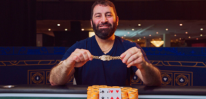 저스틴 포셋(Justin Fawcett), 월드 시리즈 오브 포커 $600 울트라 스택에서 7,057명을 제치고 우승
