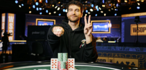 월드 시리즈 오브 포커 온라인: 유명 프로들이 브레이슬릿 컬렉션을 늘리다
