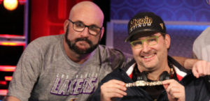 마이클 카플란의 어드밴티지 플레이어들: 브랫, 마우스, 그리고 전 세계를 뒤흔든 강펀치