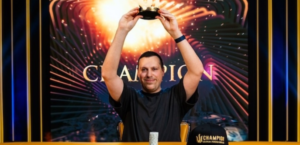 아르투르 마르티로시안과 딩 비아오, 나란히 트리톤 세 번째 타이틀 획득