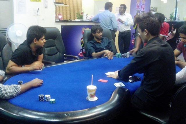 킹스 앤 퀸즈 포커