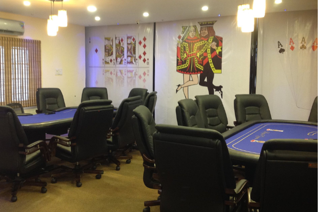 킹스 앤 퀸즈 포커