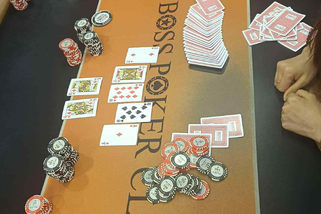 보스 포커 클럽