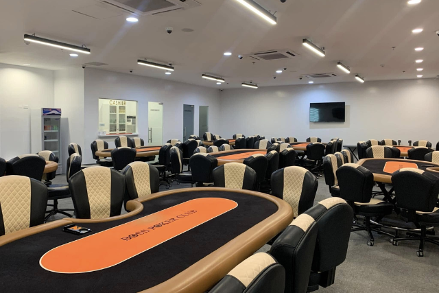 보스 포커 클럽